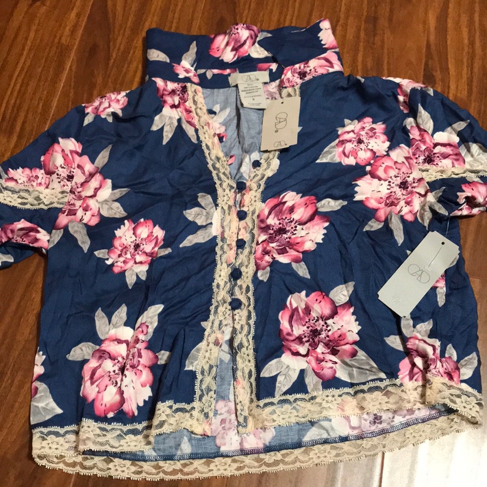 New never used CAD floral blouse